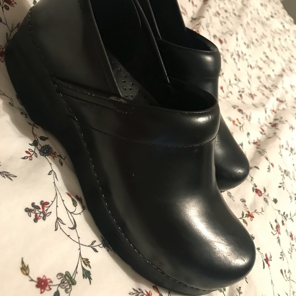 SOLD Dansko Black Size 8